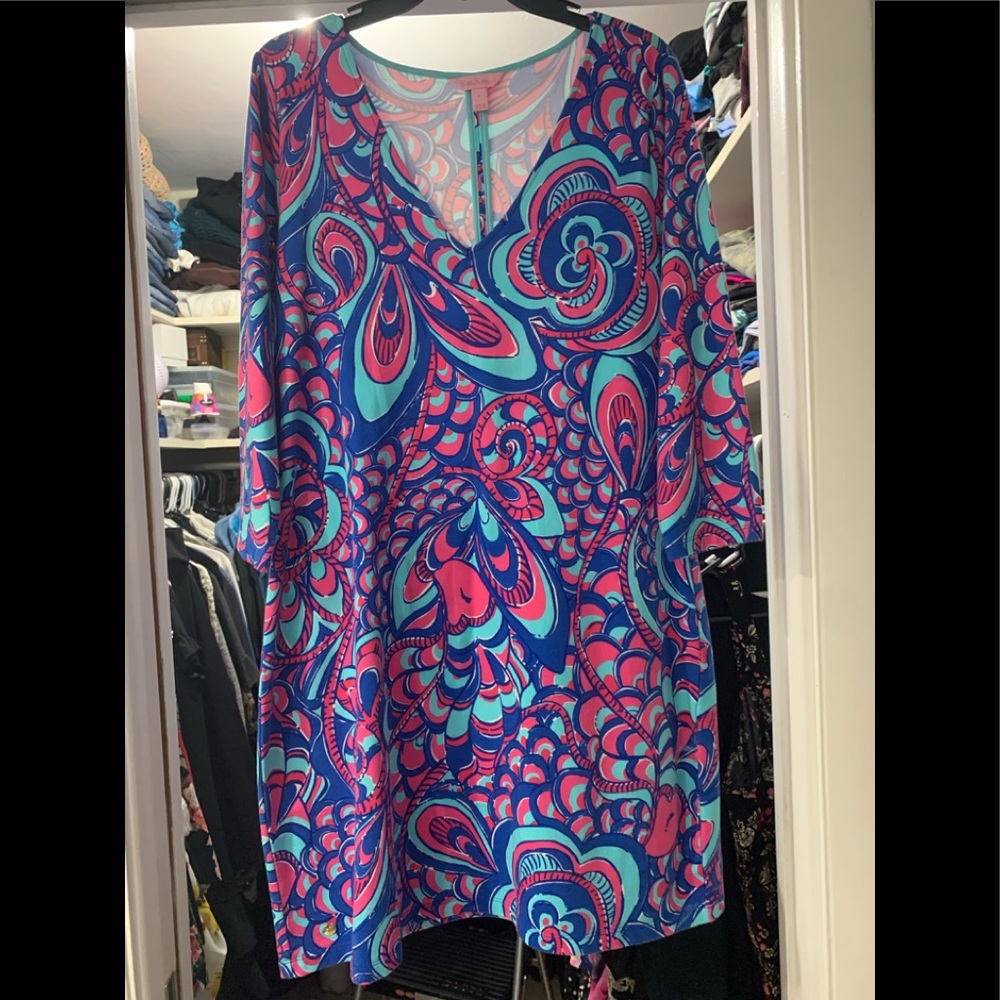 Lilly Pulitzer dress. size large.